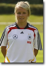 Porträt Julia Simic